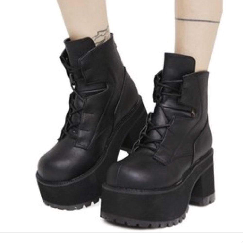 Demonia Ranger 102 Lace-Up Platform Ankle Boot